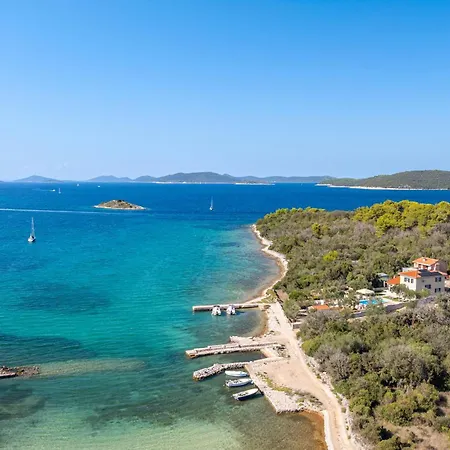 Lara Villa Verunić