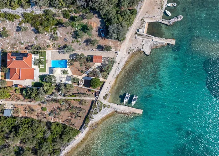 Lara Villa Verunić