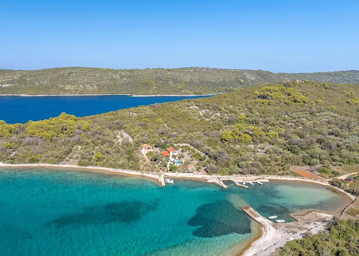 Lara Βίλα Verunić