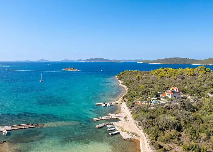 Lara Villa Verunić